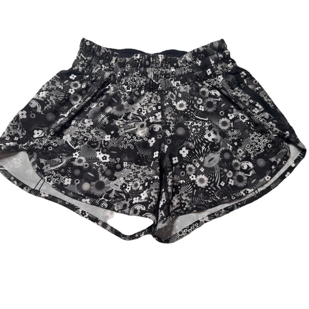 Lululemon Tracker Short 2017 Seawheeze Counter Culture Floral White Black Small